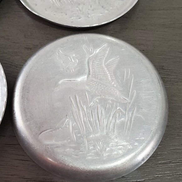 Vintage Everlast Stamped Aluminum Duck Coasters embossed geese flying 1970s - Picture 5 of 7